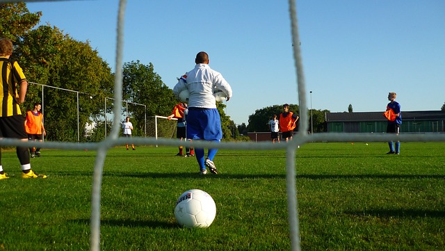 队在攻防两 队在攻防两